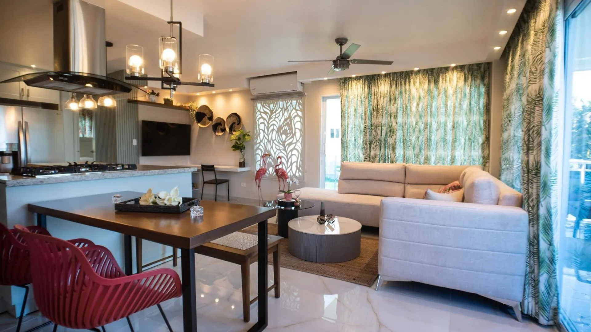 Coconut Paradise Beach Hotel Juan Baron