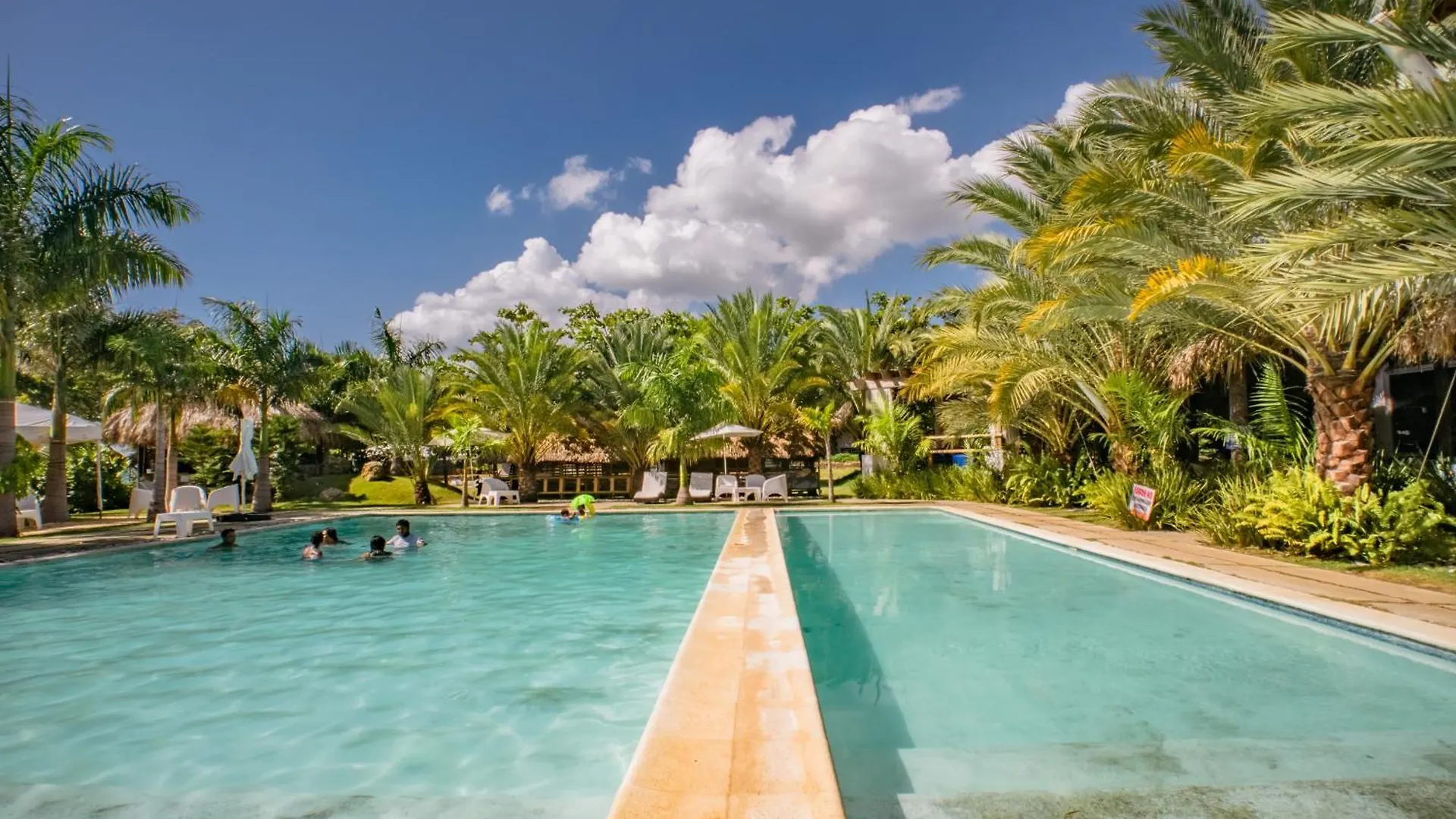 Coconut Paradise Beach Hotel Juan Baron