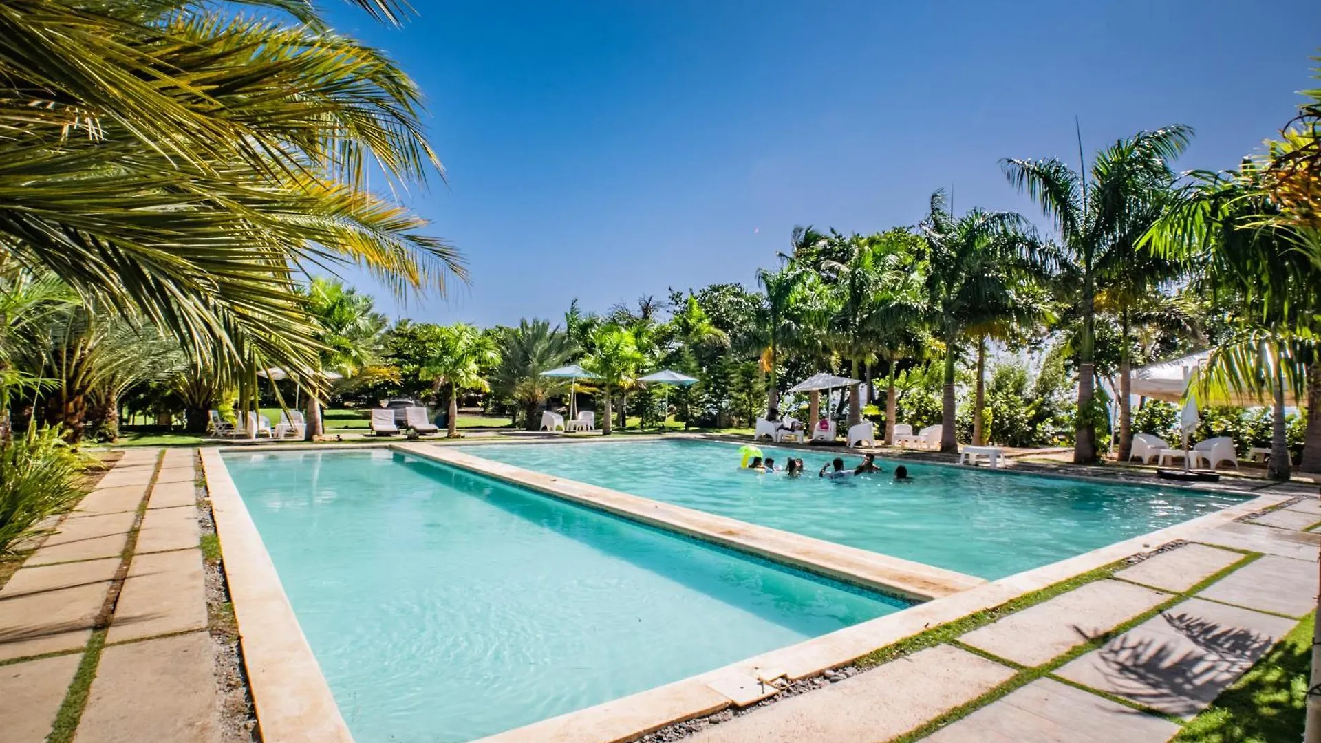 Coconut Paradise Beach Hotel Juan Baron Apartment