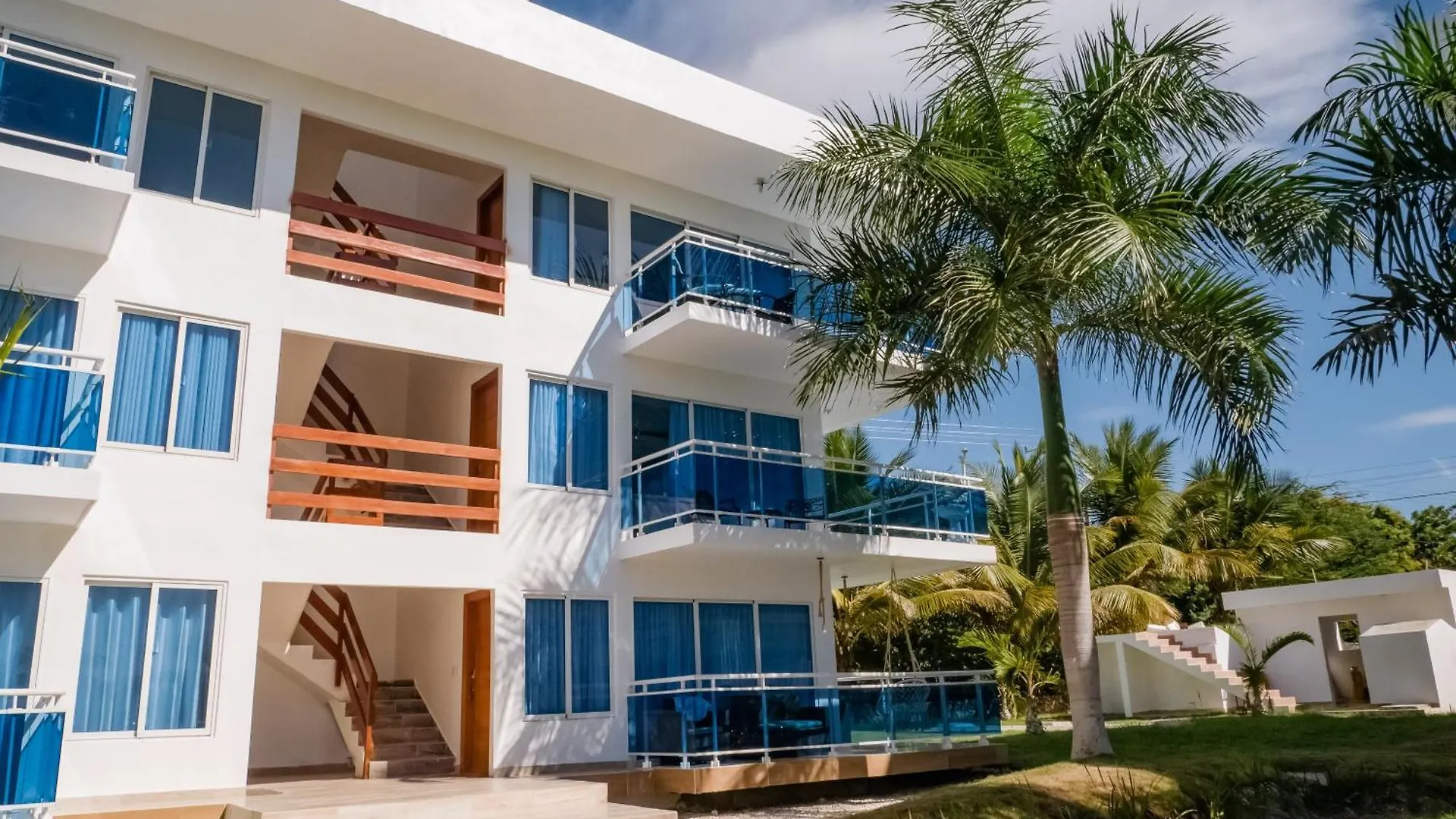 Coconut Paradise Beach Hotel Juan Baron